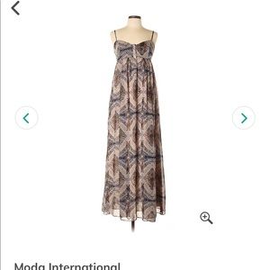 Moda international maxi dress
